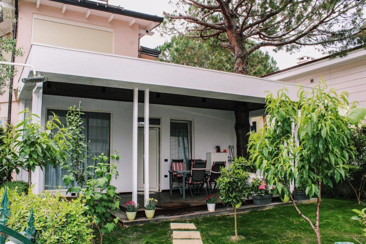 Ivy Lalzi Bay Beach House Драч Екстериор снимка