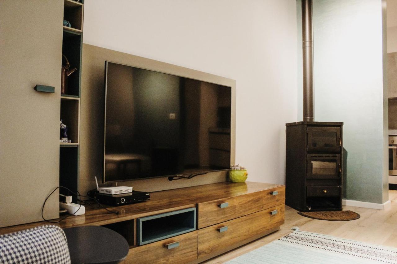 Ivy Lalzi Bay Beach House Драч Екстериор снимка